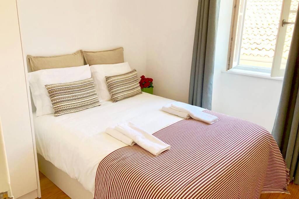 32 2 - Heart Of Private Apartment, Bairro Alto Apartment Lisbon